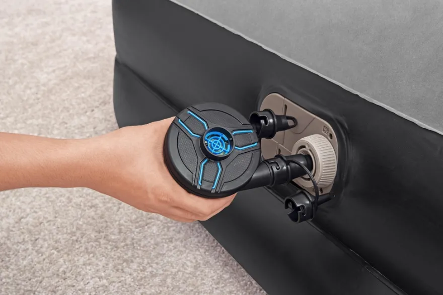 Bestway luftmadras til 2 personer med indbygget pumpe