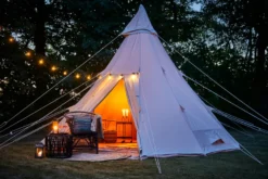 Blue Moose tipitelt glamping 500 x 500 cm
