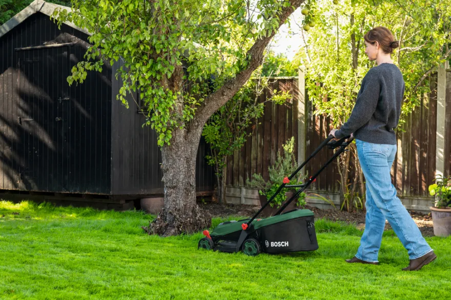 Bosch Akku Rotak 3-i-1-plæneklipper 18 V 5,0 Ah