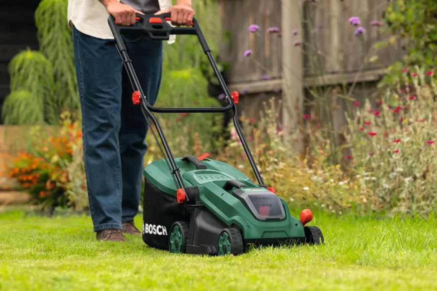Bosch Akku Rotak 3-i-1-plæneklipper 18 V 5,0 Ah