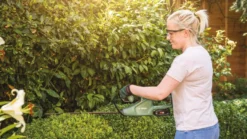 Bosch EasyHedgeCut 18-45 hækkeklipper 18 V 2,0 Ah