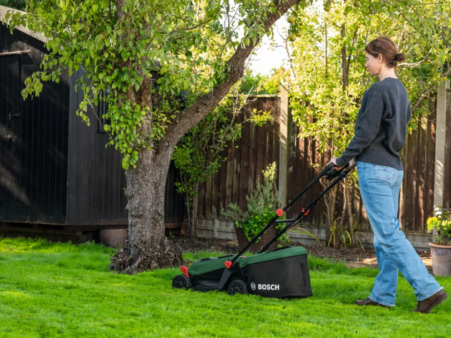 Bosch Rotak 18V-32 akku plæneklipper