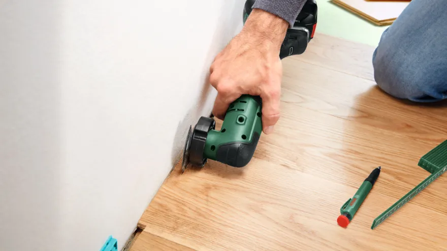 Bosch UniversalMulti 18V-32 akku multiværktøj