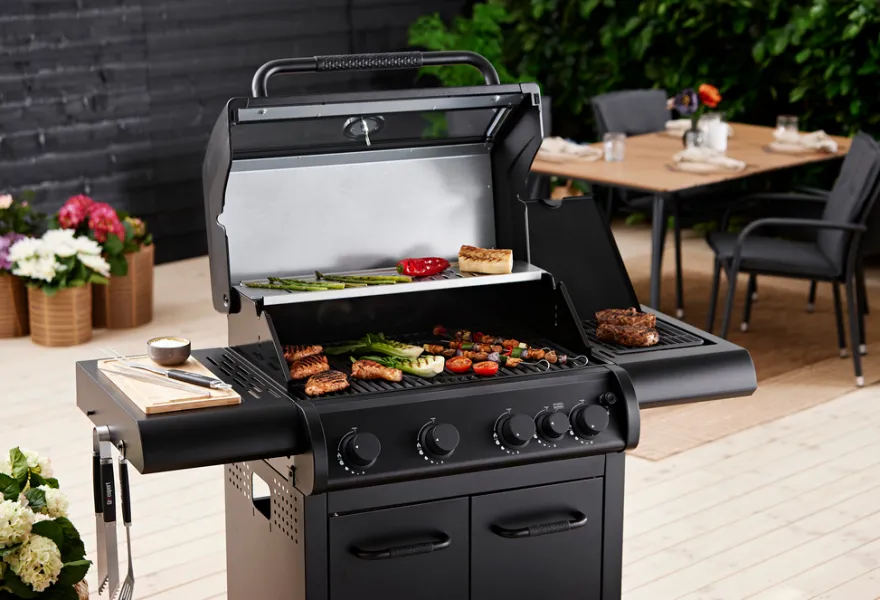 Gasgrill med 4 brændere & PowerBurner - Grillexpert®