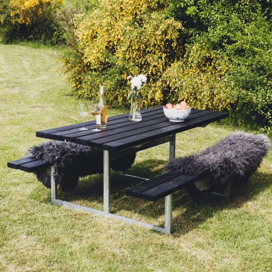 HORTUS FRIGG bord-/bænkesæt sort 175 x 140 cm