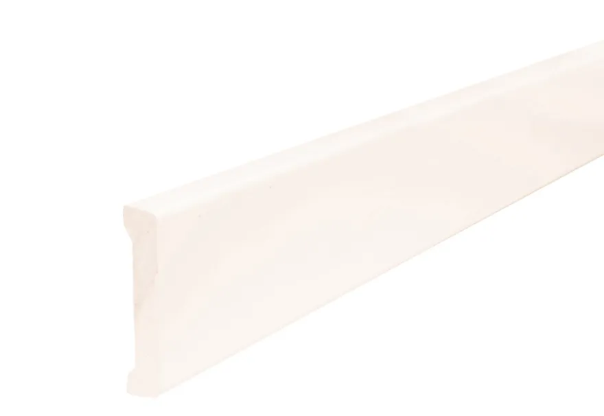 Indfatning glat plast hvid - 14 x 65 x 2200 mm