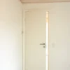 Stabil hvidmalet dør 72,5 x 204 cm