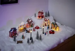 Vinterlandsby med 25 dele og LED-lys